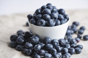 ANOTHER DELICIOUS REASON YOU SHOULD EAT BLUEBERRIES